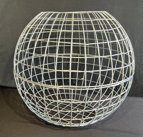 sphere planter pot Sphere Planter | Round Outdoor Wire Mesh Planter